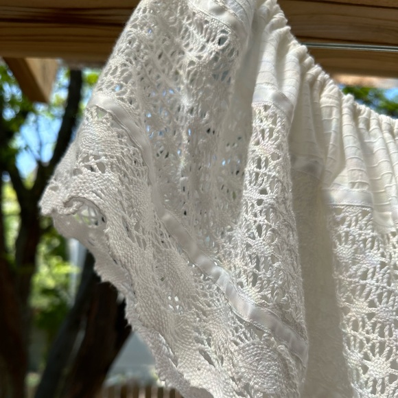 Free People NWT Ibiza Off Shoulder Crochet Lace White Top size Large Date Night - Picture 6 of 16
